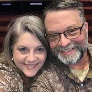 Meet your Posher, Lara